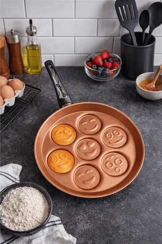 Emoji Pankek Tavası Bakır - Sevimli Yüzler Krep Tavası Bakır - Siyah