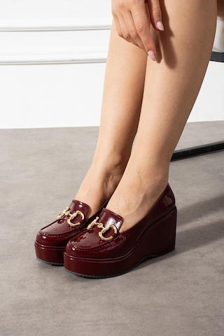 Zenne Shoes Dolgu Topuklu Tokalı Kadın Ayakkabı Bordo Rugan