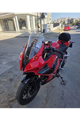 Motocam Qj Srk 25 R Ön Cam 2023-2026 Model 42cm Şeffaf Renkli 4mm