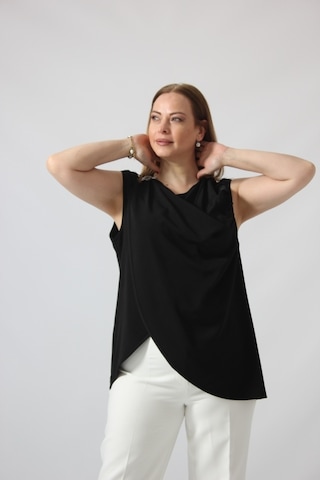 Moda Berray 3291 Yakası Broş Detaylı Siyah Kalın Askılı Bluz