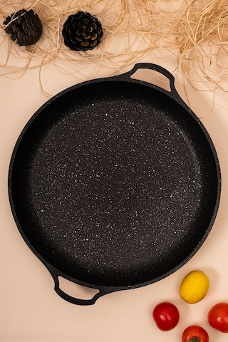 Çarşıdayız Siyah Renk 36 Cm 2 Kg Döküm Kavurma Saç Tavası Balık Tavası Siyah