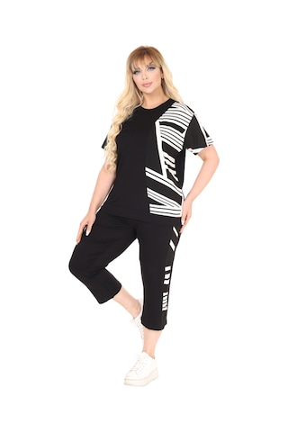 Melsay Butik Siyah Kısa Kol Yarım Çizgi Garnili Viskon Kapri Takım Siyah