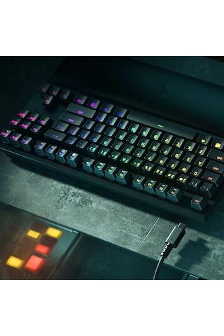 Razer Huntsman V2 TKL Optical Purple Switch RGB Mekanik Gaming Klavye (RZ03-03940300-R3M1)