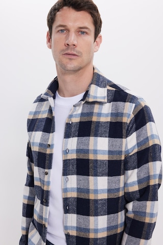 Tudors Erkek Slim Fit Dar Kesim Kareli Kışlık Oduncu Gömlek-42201 Lacivert