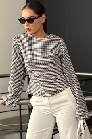 Madmext Siyah Kare Desenli Belden Oturtmalı Bluz Mg2849