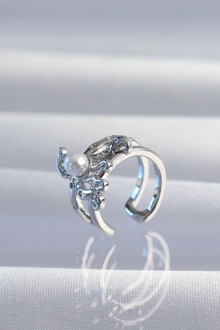 Pirinç Gümüş Renk İncili Ahtapot Earcuff Küpe 5886 Çok Renkli
