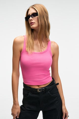 ETHIQUET I ESO Kadın Fitilli Görünümlü Slim Fit Vücuda Oturan Havuz Yakalı Pamuklu Basic Fuşya Bluz Atlet ETHIQUET I ESO Kadın Fitilli Görünümlü Slim Fit Vücuda Oturan Havuz Yakalı Pamuklu Basic Fuşya Bluz Atlet