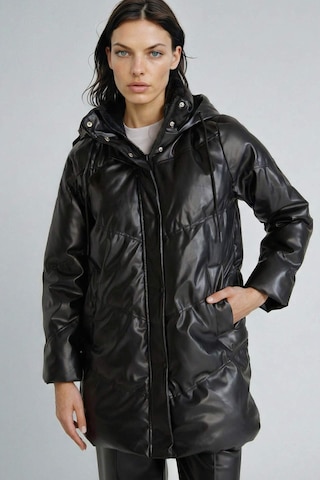 Defacto Su Geçirmez Relax Fit Kapüşonlu Suni Deri Parka F2884ax26spbk27 Siyah-bk27