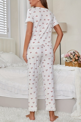 Merry See Özel Örme Kumaş Güpür Dantelli Kiraz Baskılı Kısa Kollu Pijama Takımı Beyaz