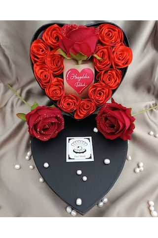 İnci Mode Hoşgeldin Bebek 12+1 Çiçekli Kalpli Kutu Hediyelik Çiçek Kutusu Siyah