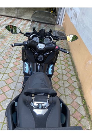 Yamaha Xmax Hareketli Sırt Dayama Aparatı