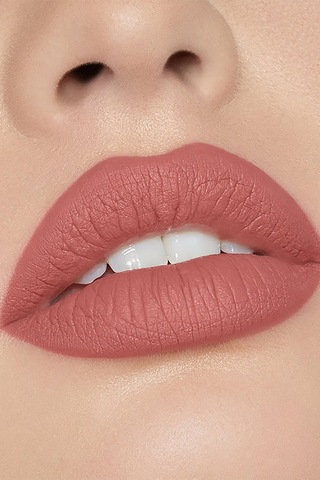 Kylie Dudak Kalemi Ve Mat Likit Ruj Set 704 Sweater Weather 704 Sweater Weather