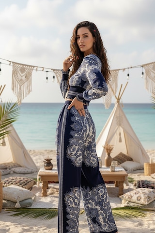 Fashion Cocktail V Yaka Hint Şal Desenli Bohem Yazlık Sahil Kadın Viskon Kollu Krop Pantolon Takım Lacivert