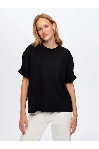 Faik Sönmez Kolları Taş Detaylı Yuvarlak Yaka Kadın T-shirt W26tsh088 Siyah