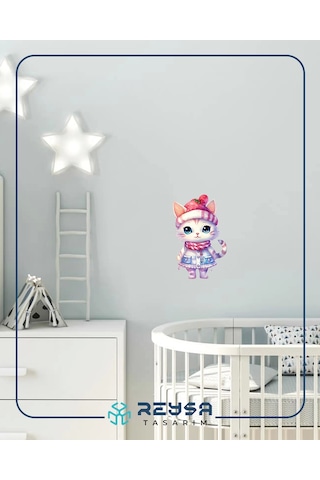 Pofuduk Şapkalı Kış Kedisi Duvar Stickerı Renkli