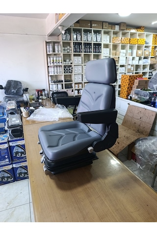 Pilot Traktör Koltuğu Td Serisi Uyumlu Körüklü, İleri Geri Ayarlı , Yükseklik Ayarlı , Kilo Ayarlı , Sırt Katlanır Ayarlı