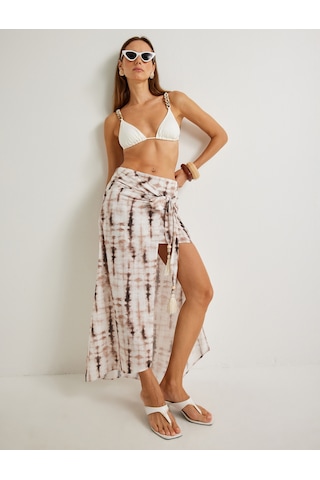 Koton Koton X Şahika Ercümen - Midi Boy Sarong Etek Batik Desenli Yüksek Bel Pamuklu Kahverengi Desenli 4sak70266ew Kahverengi