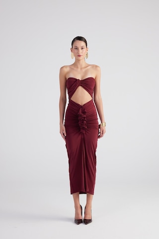 Holly Lolly Büzgü Detaylı Straplez Yırtmaçlı Hailey Elbise Bordo