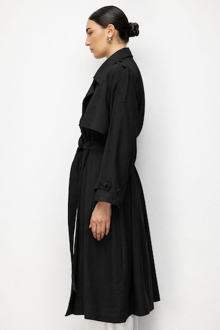 Mizalle Oversize Siyah Tencel Trençkot