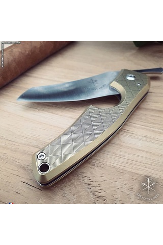 Le Petit by Les Fines Lames Brass Leaf Puro Kesici
