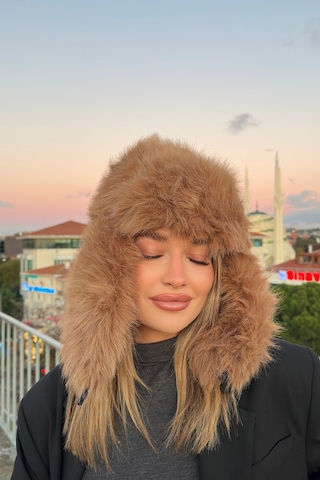 Mollycrush Luxury Kadın Kahverengi Uzun Tüylü Suni Kürklü Peluş Tüylü Pilot Şapka Kahverengi
