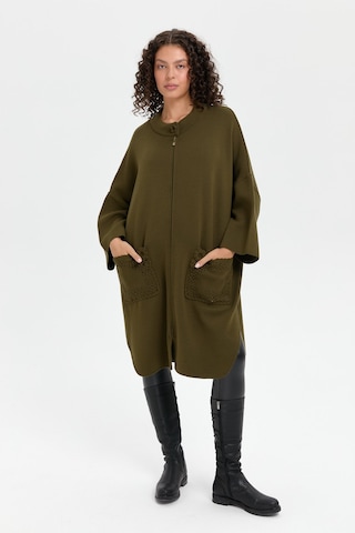 Kadın Dik Yaka Cebi Gül İşlemeli Fermuarlı Panço Haki Haki