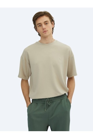 Kip Bej Düz Bisiklet Yaka T-shirt Bej