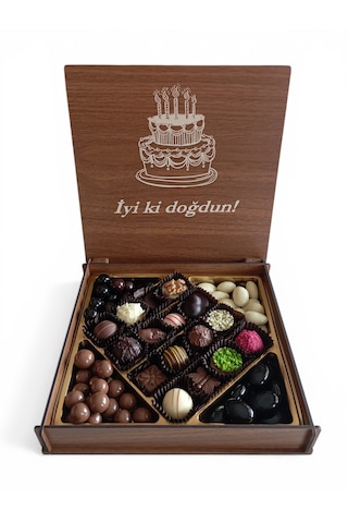 Happy Birthday Tasarımlı Ahşap Kutulu Hediyelik Çikolata