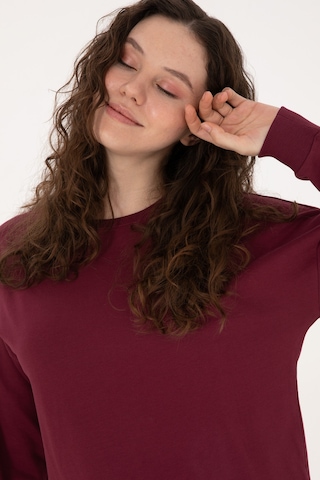 U.S. Polo Assn. Kadın Vişne Yılbaşı Temalı Pijama Takımı 50318899-VR223