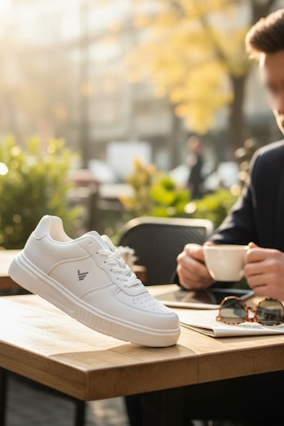 Enoch Erkek Geometrik Logo Detaylı Perfore Burunlu Yüksek Tabanlı Günlük Spor Ayakkabı Sneaker Beyaz