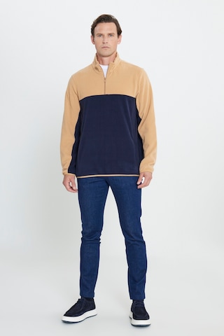 AC&Co / Altınyıldız Classics Erkek KARAMEL-LACI Standart Fit Günlük Rahat Çift Renkli Polar Spor Sweatshirt 4A5221100015KALL