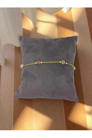 Altın Kaplama 925 Ayar Gümüş Küp Figürlü Bileklik Modern Ve Zarif Tasarım Gümüş