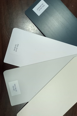 Krem Pvc Dikey Perde Döndürülebilen Tam Açık Ya Da Tam Kapalı Pvc Dikey Krem