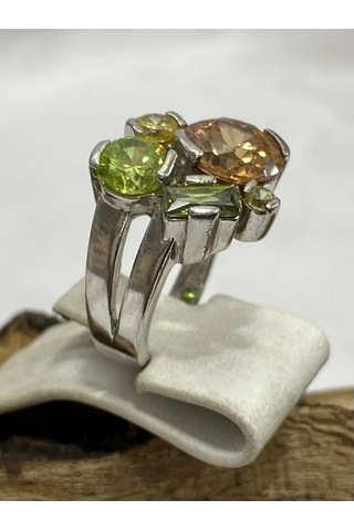 Topaz Taşlı Gümüş Kadın Yüzük Beyaz