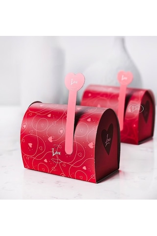 Sevgililer Günü Çikolata Dolu Posta Kutusu