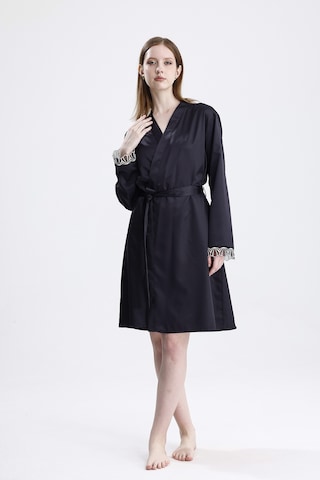 Laperissa Kadın Siyah Dantel Detaylı Kuşaklı Saten Dokuma Şık Sabahlık Siyah