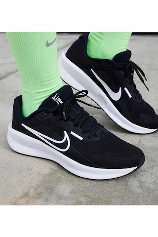 Siyah Kadın Koşu Ayakkabısı Nike W Downshifter 13 Fd6476-001 Siyah Beyaz