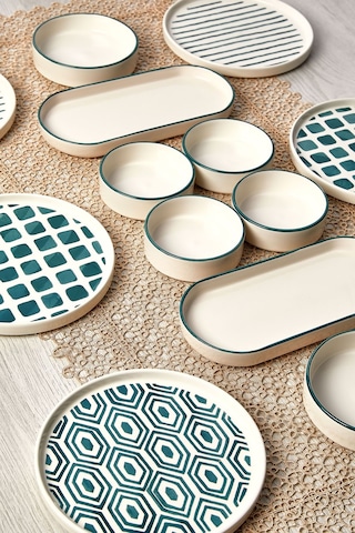 Kitchen Life 14 Parça 6 Kişilik Neometric Stackable Kahvaltı Takımı - Kahvaltılık Sunum Tabağı Yeşil - Beyaz