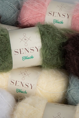 Sensy Premium Touch El Örgü Ipi Hırka Kazak Ipi Kürk Görünümlü Ip Atkı Bere Peluş Oyuncak Ipi Beyaz