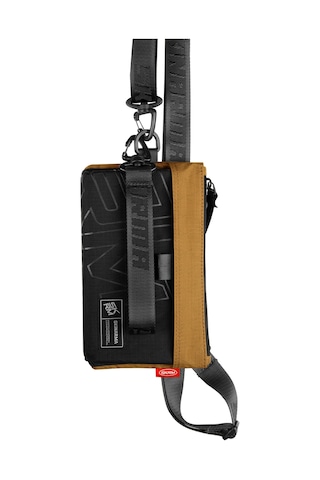 Skinarma Clutch Jager Boyun Askı Kayışlı Çapraz Vücut Çantası Kahverengi