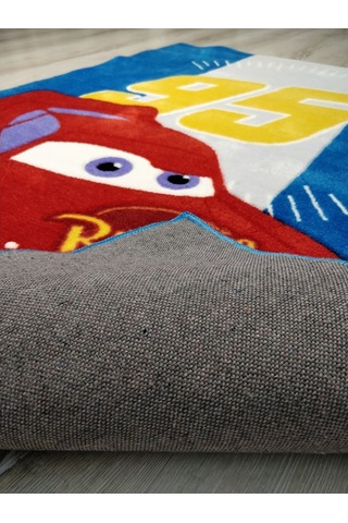 Disney Halı Çocuk Odası Halısı D144Mcqueen Arabalı Halı 140X200 Çok Renkli