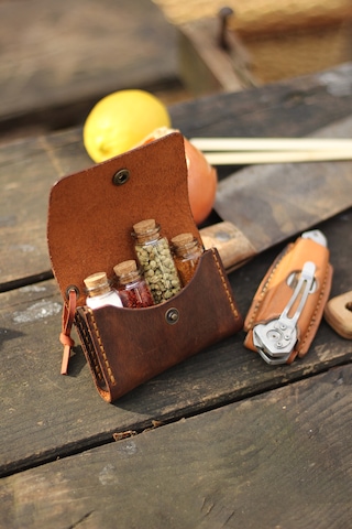 Hi Leather Kişiye İsme Özel Maia Kamp Outdoor Deri Baharatlık Camel