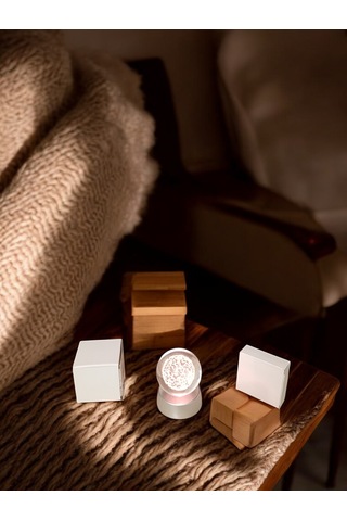 Turkuaz Renk Işıklı Küre Biblo