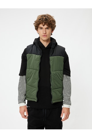 Koton Şişme Yelek Dik Yaka Slim Fit Fermuarlı Renk Bloklu Cep Detaylı Yeşil 5wam20121hw Zeytin Yeşili