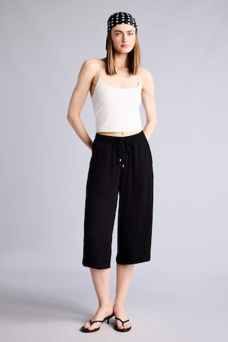 Defacto Yüksek Bel Crop Fit Belmando Kapri I6798az26smbk81 Siyah-bk81