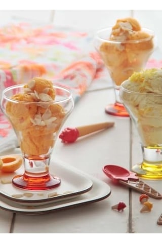 Frosty Renkli Tabanlı 6&apos Lı Dondurmalık-tatlı Servisi