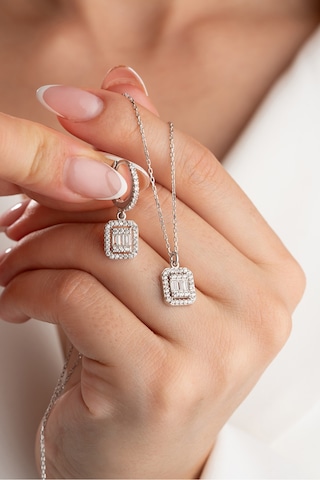 Çekirdekjewelry 925 Ayar Gümüş Baget Taşlı Kolye Küpe Seti Gri