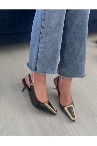Kadın Rugan Toka Detaylı Arkası Açık Klasik Topuklu Ayakkabı Rozi 001