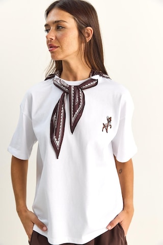 Shade Kadın Ceylan Nakışlı Fularlı Basic Salaş T-shirt 7517 60283977 - Beyaz