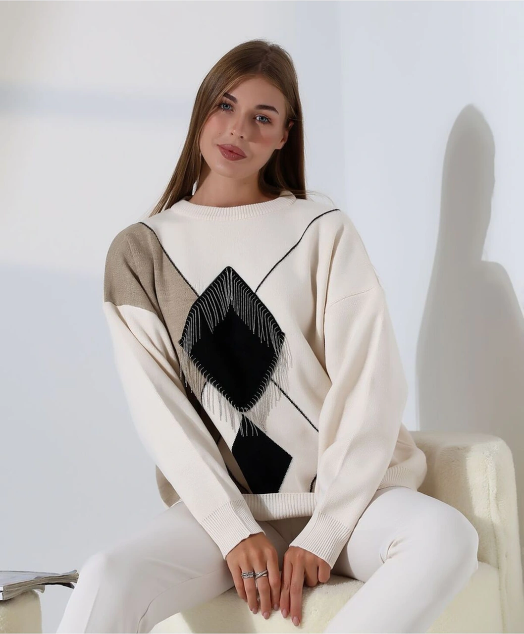 Redmina Fashion Geometrik Desenli Oversize Kadın Kazak Vizon - Siyah - Beyaz